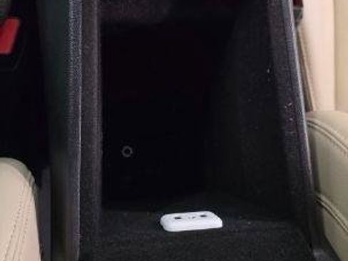 Used 2018 Cadillac XT5 FWD image 29