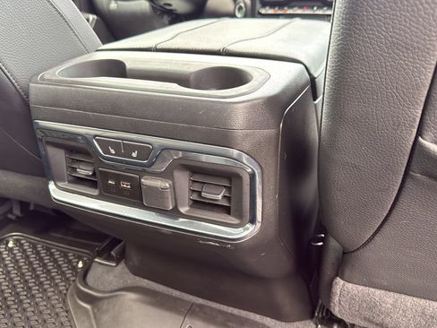 Used 2023 GMC Sierra 3500 Denali w/ Denali Ultimate Package AWD/4WD image 27