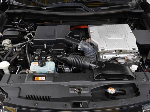 Used 2019 Mitsubishi Outlander GT image 29