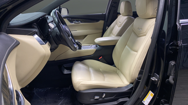 Used 2019 Cadillac XT5 AWD image 8