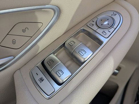 Certified 2022 Mercedes-Benz GLC 300 4MATIC image 7