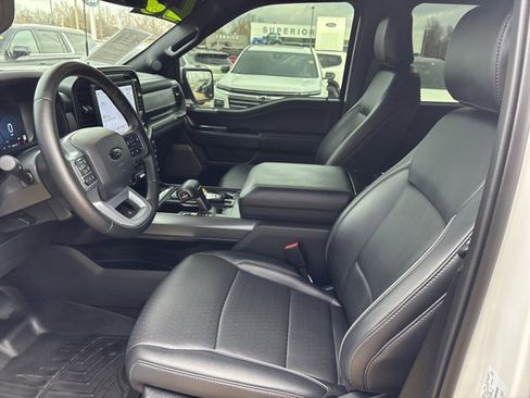 Used 2025 Ford F150 Lariat w/ Equipment Group 501A Mid image 15