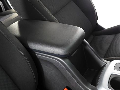 Used 2016 Chevrolet Colorado LT w/ LT Convenience Package AWD/4WD image 15