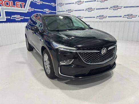 Used 2023 Buick Enclave Avenir w/ Avenir Technology Package FWD image 10
