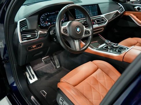 Used 2023 BMW X5 M50i w/ Executive Package image 9