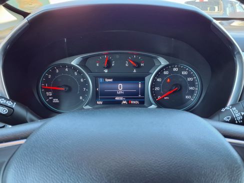 Used 2020 Chevrolet Equinox LT w/ Driver Convenience Package image 16