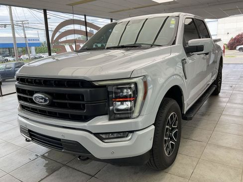 Used 2021 Ford F150 Lariat w/ Equipment Group 502A High AWD/4WD image 3