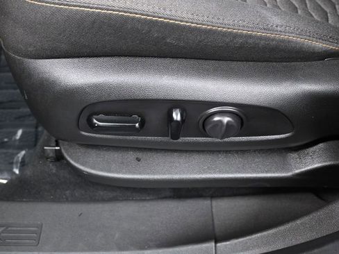 Used 2020 Chevrolet Equinox LT AWD/4WD image 12
