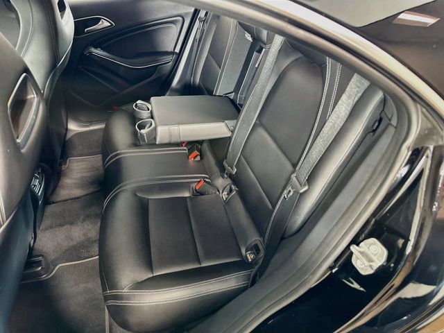Used 2018 Mercedes-Benz CLA 250 4MATIC image 19