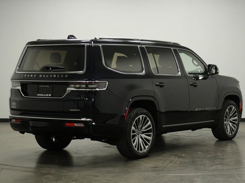 New 2023 Jeep Grand Wagoneer Series III AWD/4WD image 4