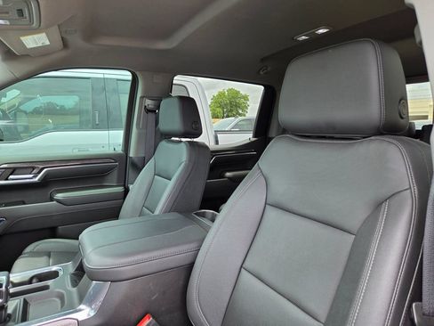 Used 2023 Chevrolet Silverado 1500 LTZ AWD/4WD image 5