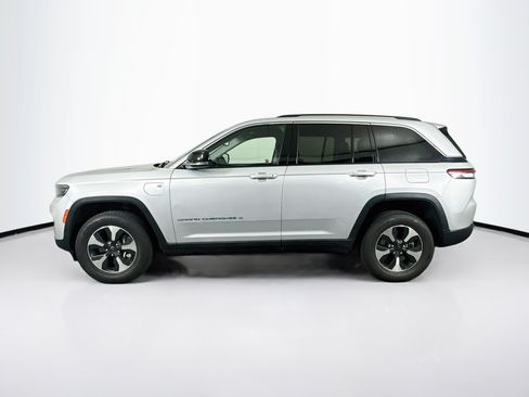 Used 2023 Jeep Grand Cherokee 4WD 4xe image 4