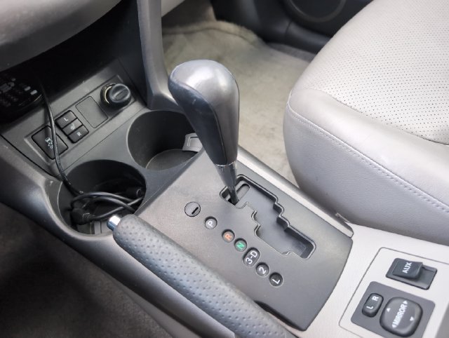 Used 2011 Toyota RAV4 Limited w/ Limited Extra Value Pkg AWD/4WD image 28