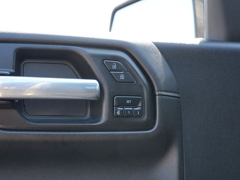 Used 2021 GMC Sierra 1500 AT4 w/ AT4 Value Package AWD/4WD image 18