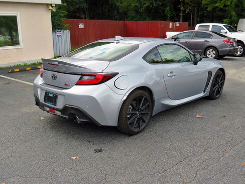 Used 2024 Toyota GR86 Premium image 7