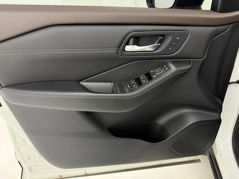Used 2022 Nissan Rogue SL FWD image 30