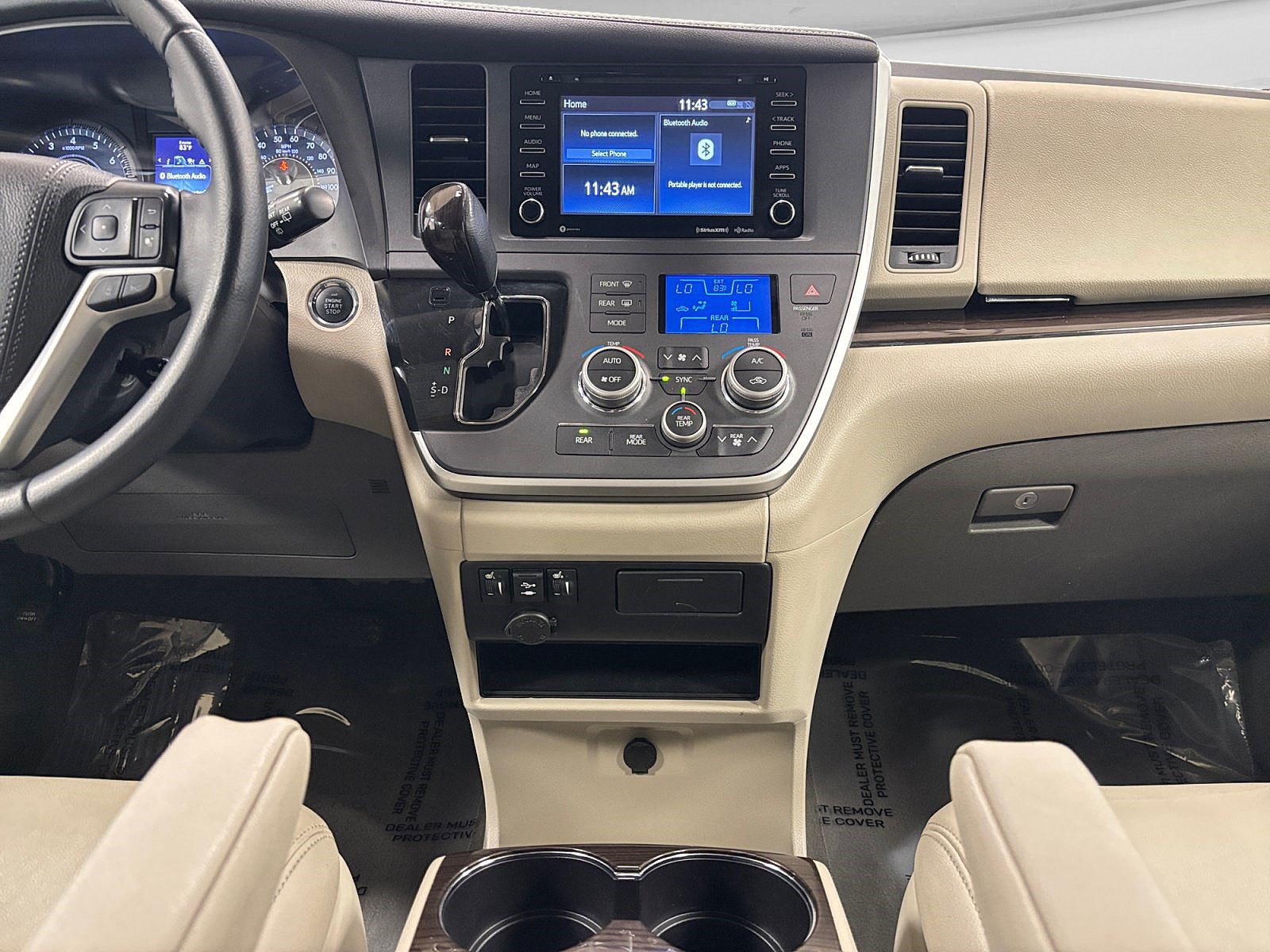 Used 2020 Toyota Sienna XLE FWD image 15