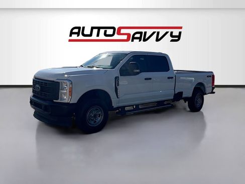 Used 2023 Ford F350 XL AWD/4WD image 3