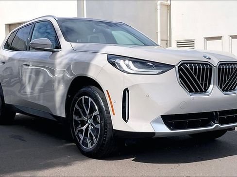 New 2026 BMW X3 xDrive30 w/ Convenience Package image 2