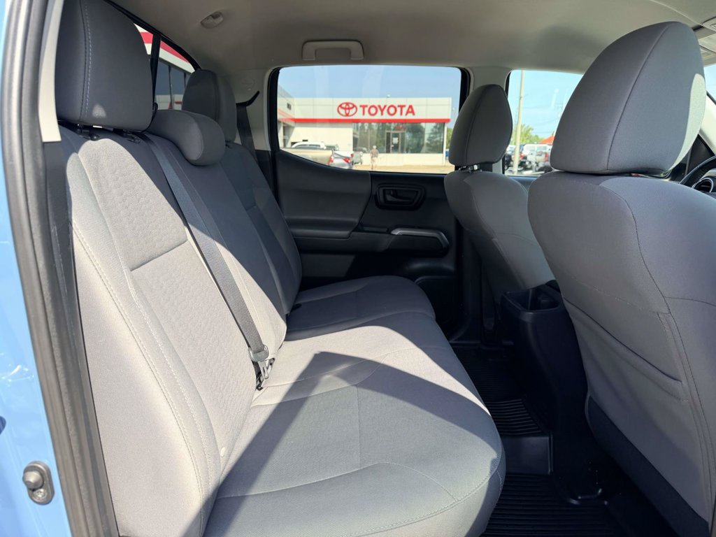 Used 2019 Toyota Tacoma SR5 AWD/4WD image 14