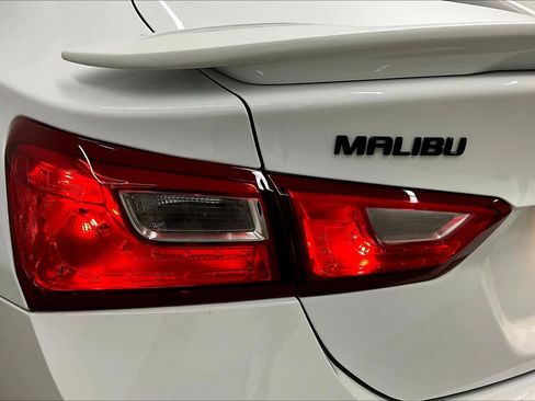 Used 2025 Chevrolet Malibu RS FWD image 29