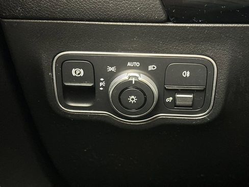 Certified 2023 Mercedes-Benz GLA 250 image 34