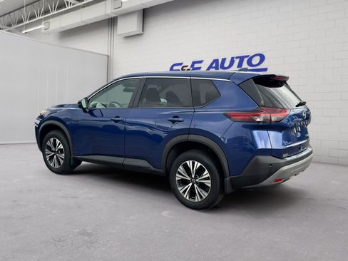 Used 2022 Nissan Rogue SV AWD/4WD image 3
