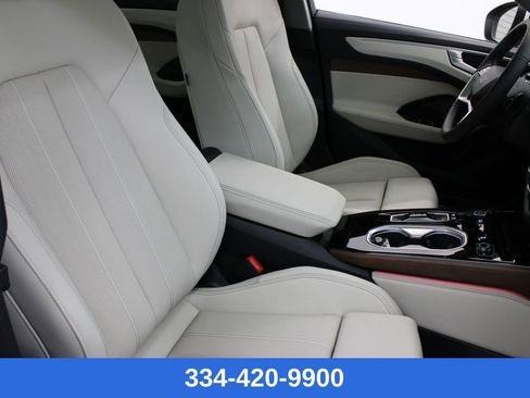 New 2026 Audi A6 Premium image 23