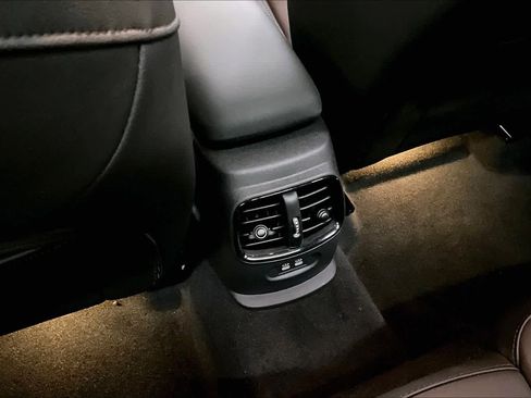 Used 2024 MINI Cooper Clubman S image 36