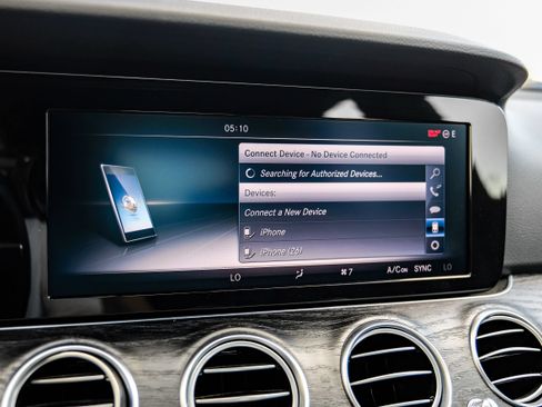 Used 2017 Mercedes-Benz E 300 image 33