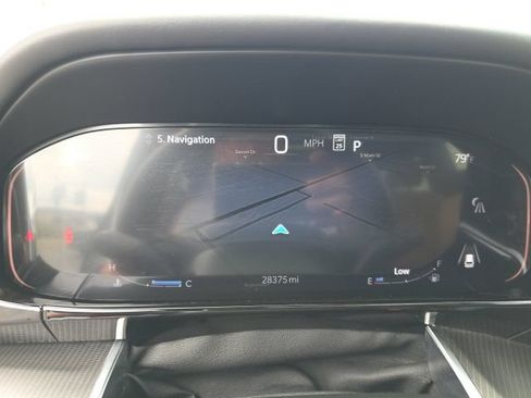 Used 2025 Jeep Grand Wagoneer L Series III w/ Rear Seat Video Group 1 AWD/4WD image 21