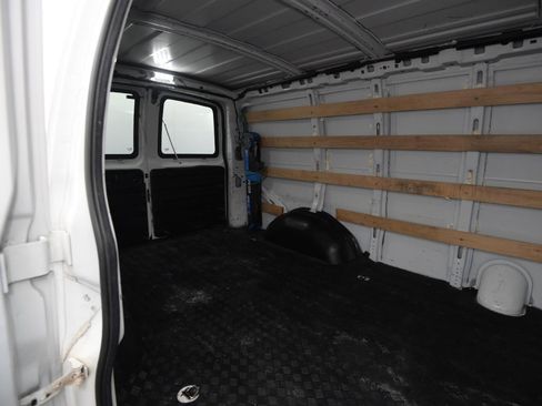 Used 2020 Chevrolet Express 2500 w/ Driver Convenience Package image 16