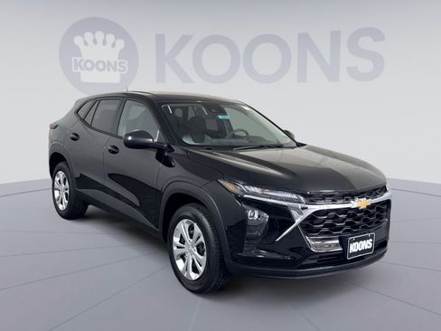 New 2026 Chevrolet Trax LS FWD image 10