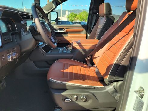 New 2026 GMC Sierra 2500 Denali Ultimate w/ Max Trailering Package image 12