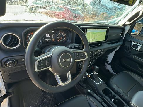 Certified 2024 Jeep Wrangler Sahara w/ Technology Group image 24