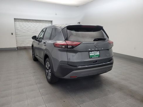 Used 2023 Nissan Rogue SV FWD image 5