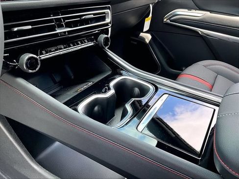 New 2026 Chevrolet Traverse RS w/ LPO, Floor Liner Package AWD/4WD image 13