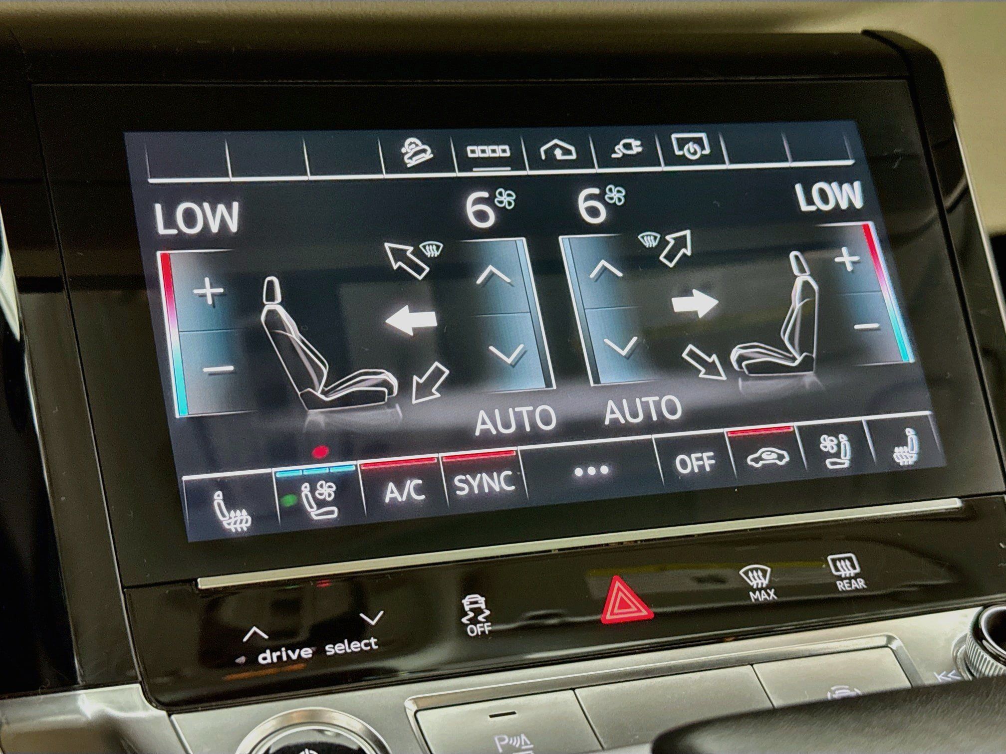 Used 2024 Audi Q8 e-tron Premium Plus w/ Premium Plus Package AWD/4WD image 20