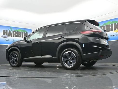 Used 2025 Nissan Rogue SV FWD image 21