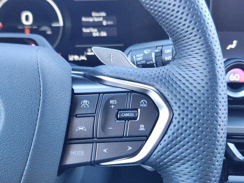 New 2026 Lexus TX 500h AWD image 30