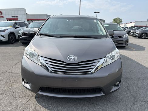 Certified 2017 Toyota Sienna XLE w/ XLE Navigation Package AWD/4WD image 3
