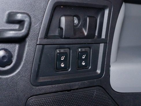 Used 2010 Toyota Sequoia Limited image 39