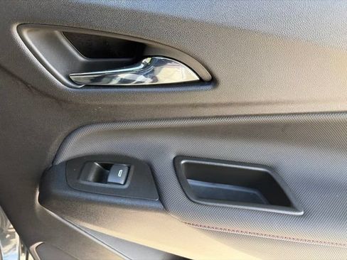 Used 2023 Chevrolet Equinox RS AWD/4WD image 33