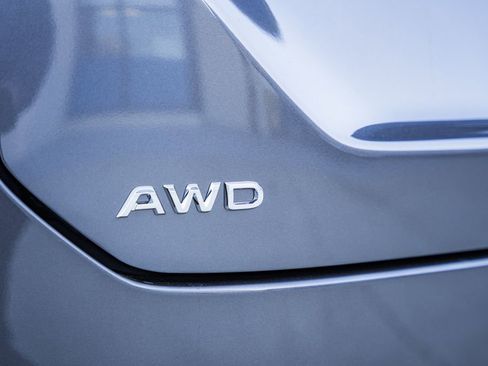 New 2026 Honda Pilot Touring image 9