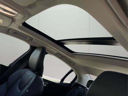 Used 2023 Volvo S60 B5 Core w/ Climate Package FWD image 18