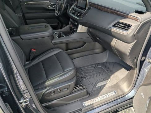 Used 2021 Chevrolet Tahoe Z71 w/ Z71 Signature Package image 12