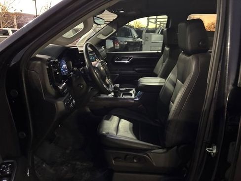 Used 2024 Chevrolet Silverado 1500 LTZ w/ LTZ Premium Package image 11