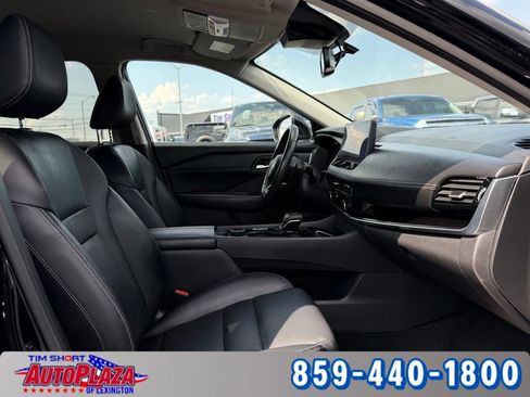 Used 2024 Nissan Rogue SL AWD/4WD image 34