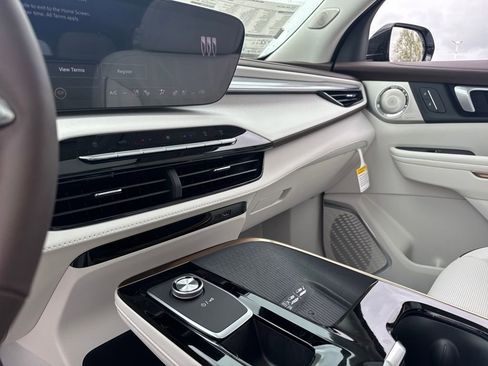 New 2026 Buick Enclave Avenir w/ Super Cruise Package image 18