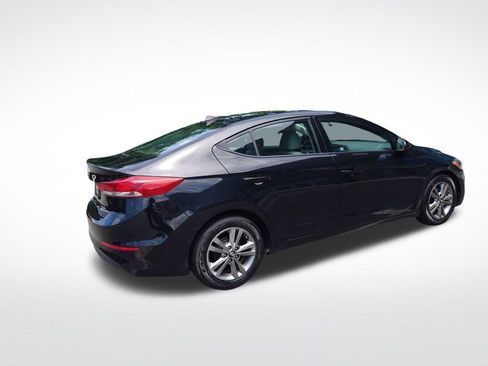 Used 2017 Hyundai Elantra SE FWD image 7